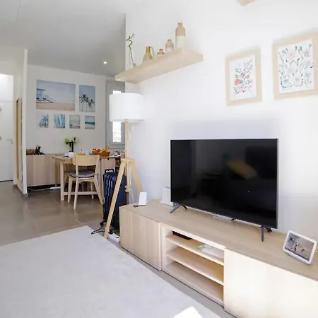 Apartment Familial, Lumineux, Calme Avec Parking *