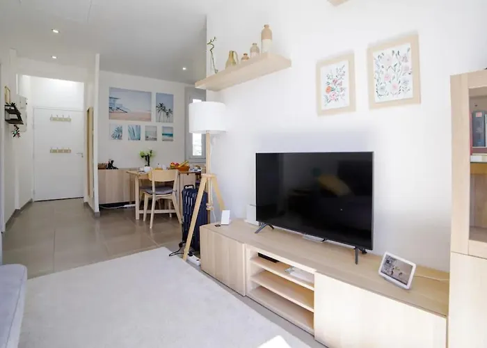 Lejlighed Familial, Lumineux, Calme Avec Parking *